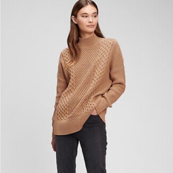 GAP Sweaters - Gap Cable Knit Sweater